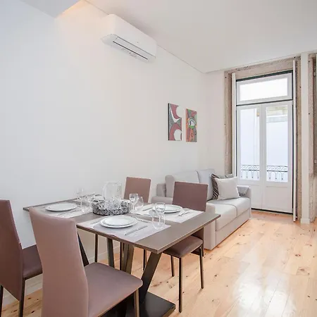 Liiiving In Porto-mouzinho Apartment