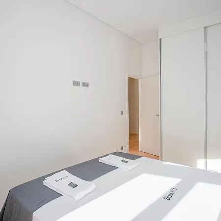 Liiiving In Porto-mouzinho Apartment