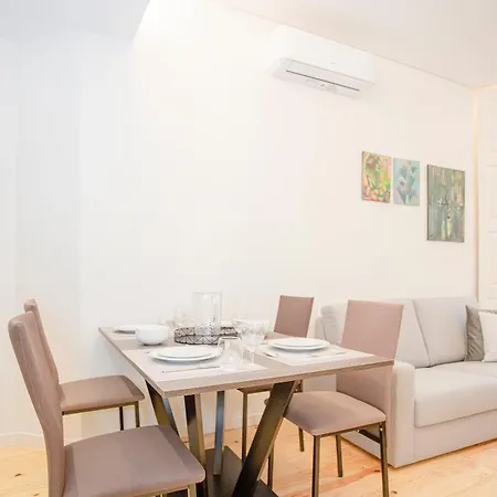 Liiiving In Porto-mouzinho Apartment