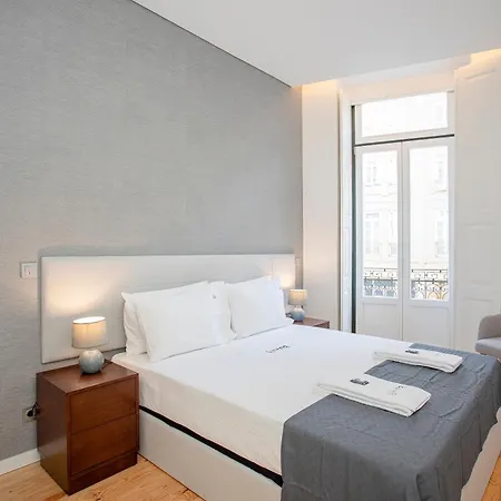Liiiving In Porto-mouzinho Apartment