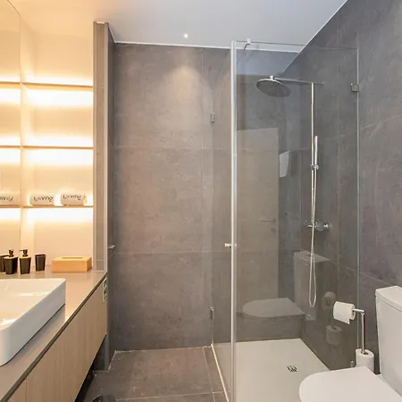 Liiiving In Porto-mouzinho Apartman *