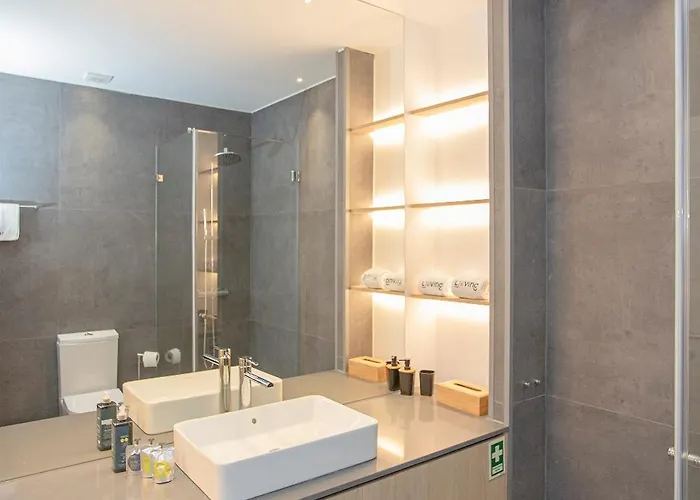 Liiiving In Porto-mouzinho Apartment *