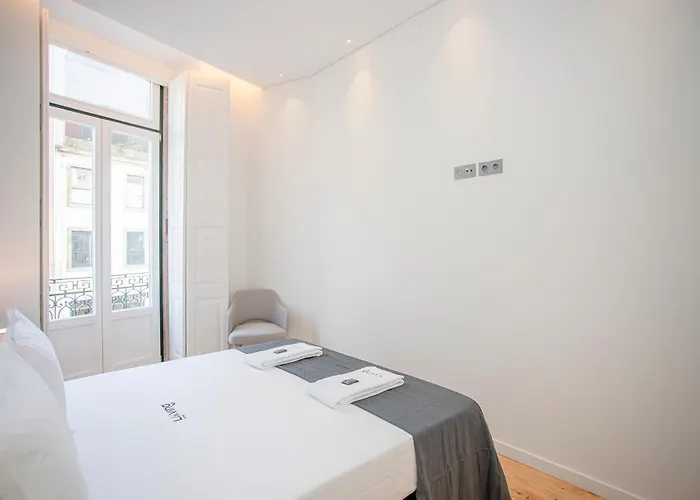 Liiiving In Porto-mouzinho *