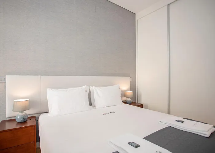 Liiiving In Porto-mouzinho * Oporto