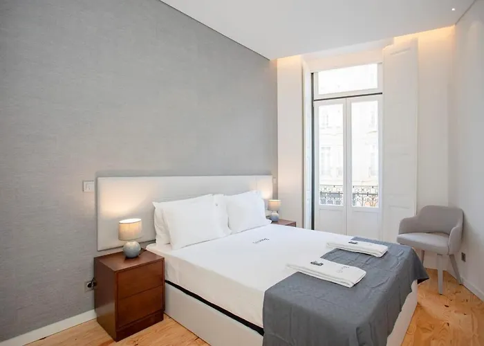 Liiiving In Porto-mouzinho